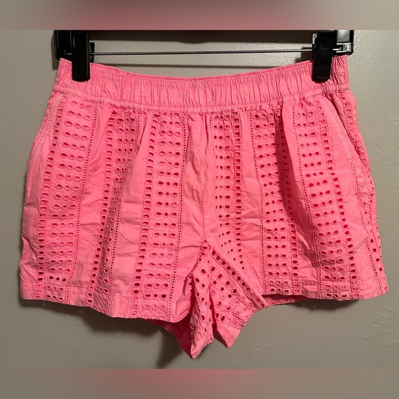 Vineyard Vines Sea Spray Eyelet Pull-On Shorts - Picture 4 of 12